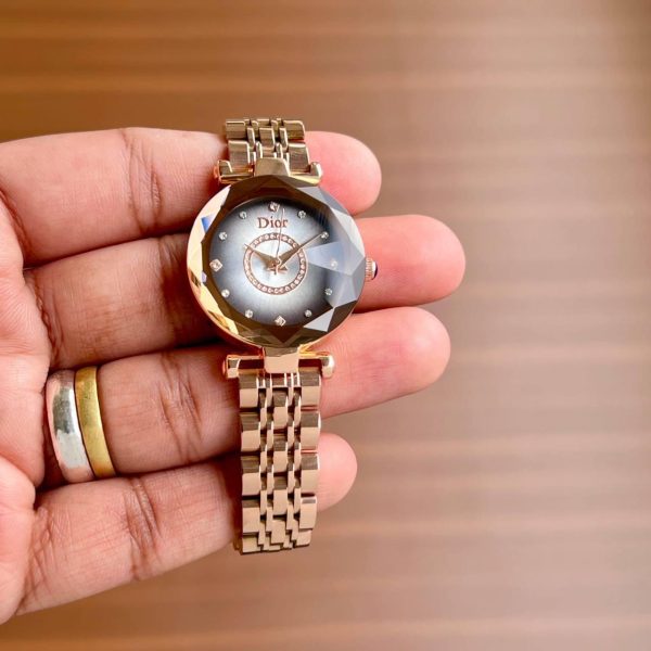 Buy Dior ladies first copy watch India